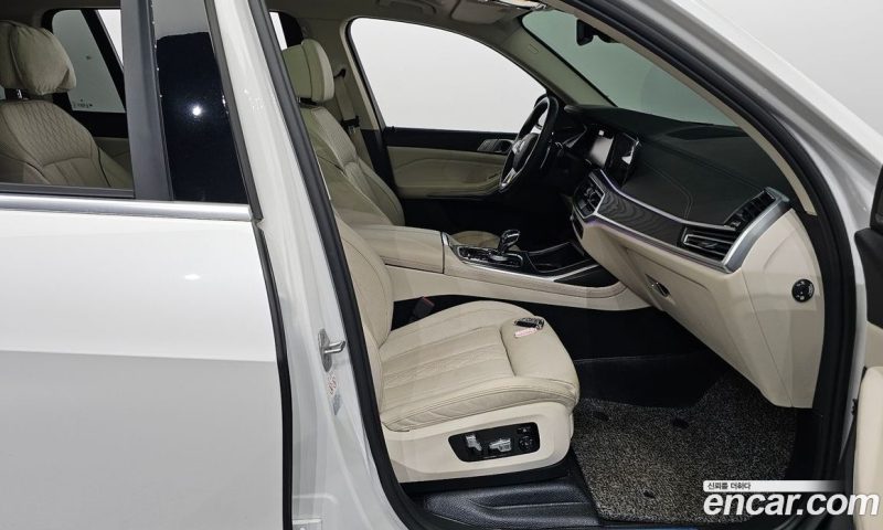 BMW X7 xDrive i40 Design Pure Excellence 6-Seater