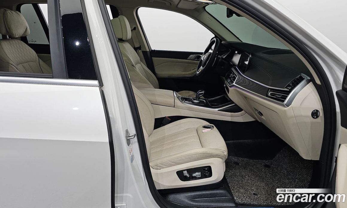BMW X7 xDrive i40 Design Pure Excellence 6-Seater