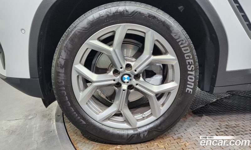 BMW X3 xDrive i20
