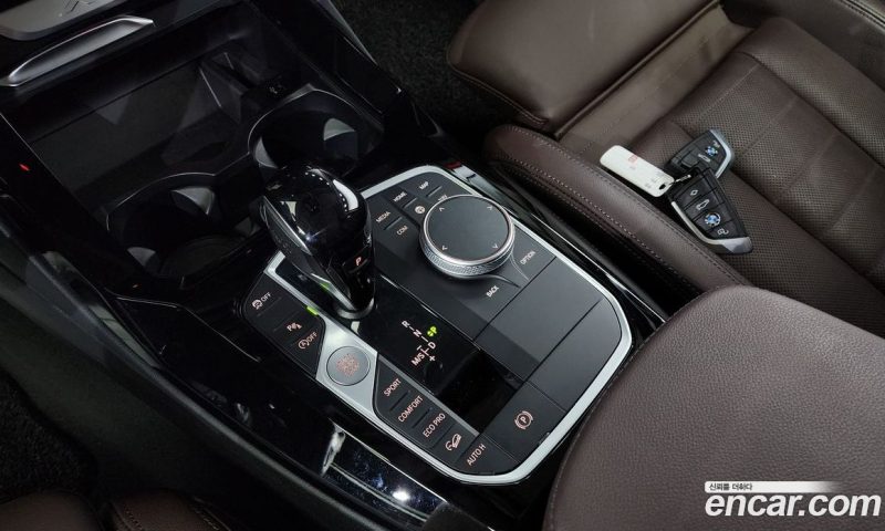 BMW X3 xDrive i20
