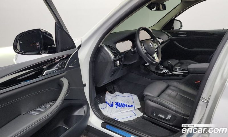 BMW X3 xDrive i20 Luxury