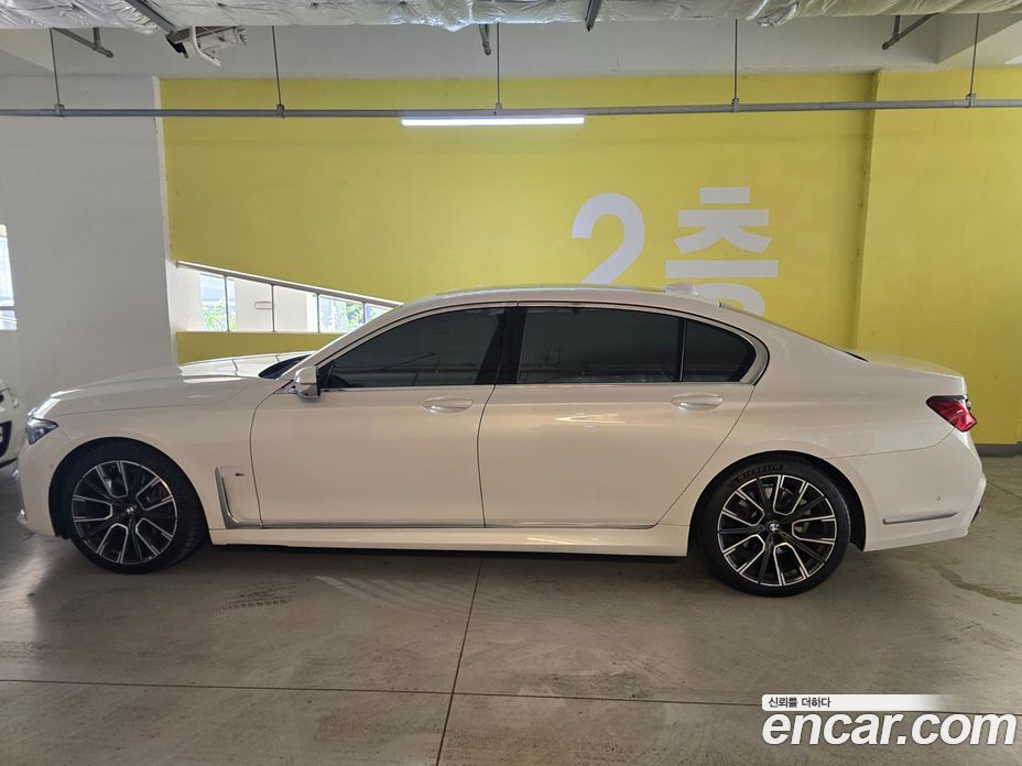 BMW 7-Series 740Li xDrive M Sport Package
