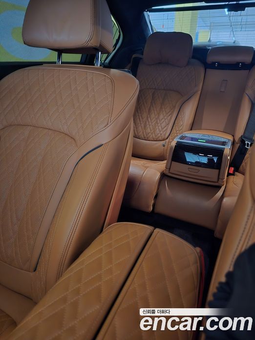 BMW 7-Series 740Li xDrive M Sport Package