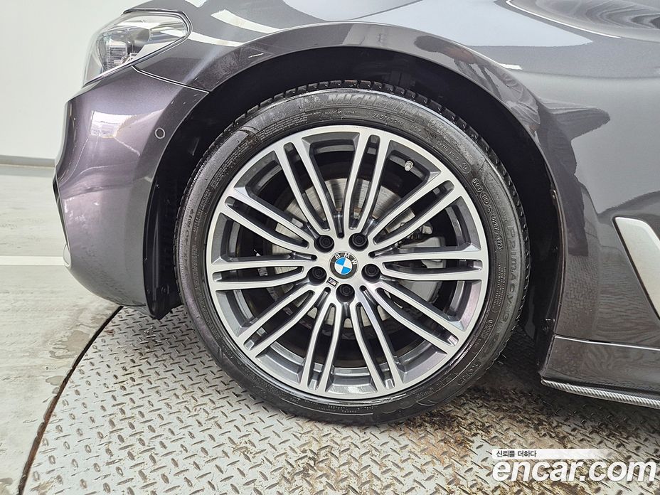 BMW 5-Series 520D M Sport Package Plus