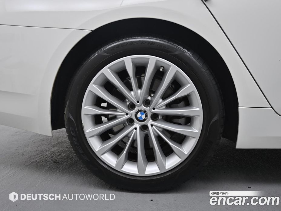 BMW 5-Series i530 Luxury