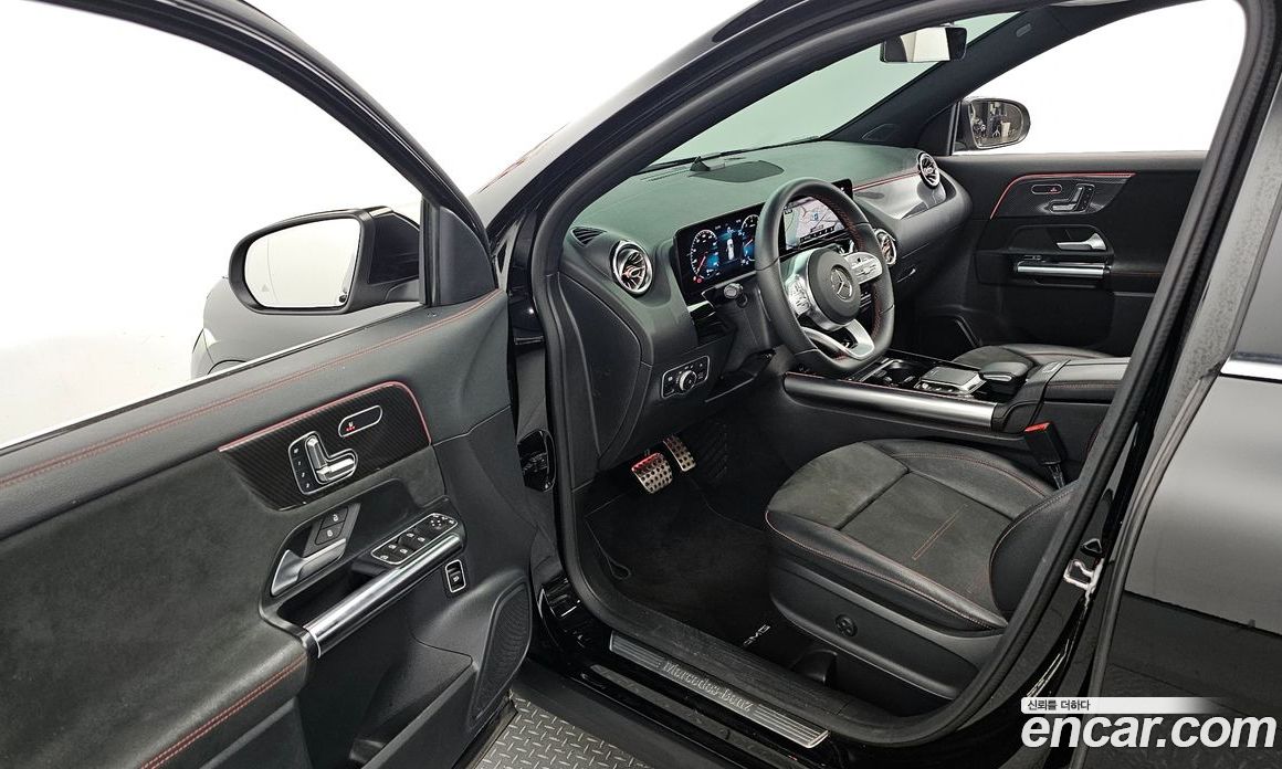 Mercedes Benz GLA-Class GLA250 4MATIC