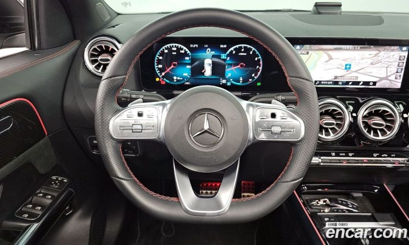 Mercedes Benz GLA-Class GLA250 4MATIC