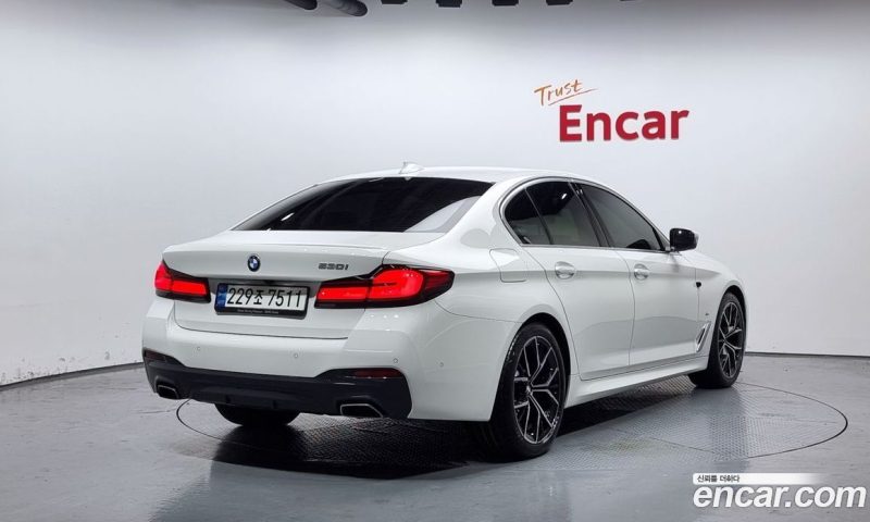 BMW 5-Series i530 M Sport Package