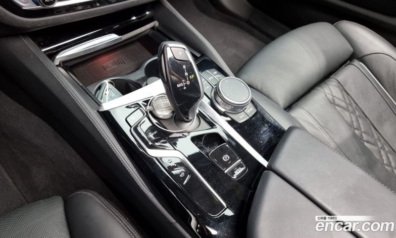 BMW 5-Series i530 M Sport Package