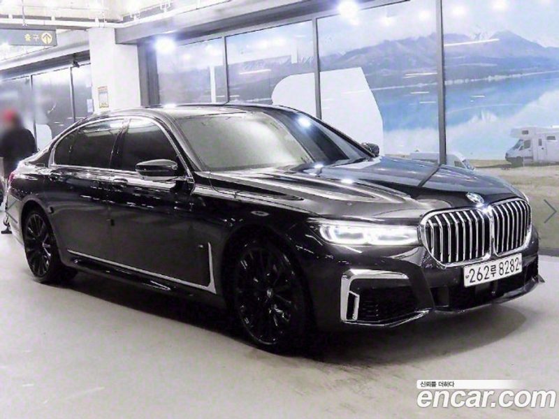 BMW 7-Series 740Li xDrive M Sport Package