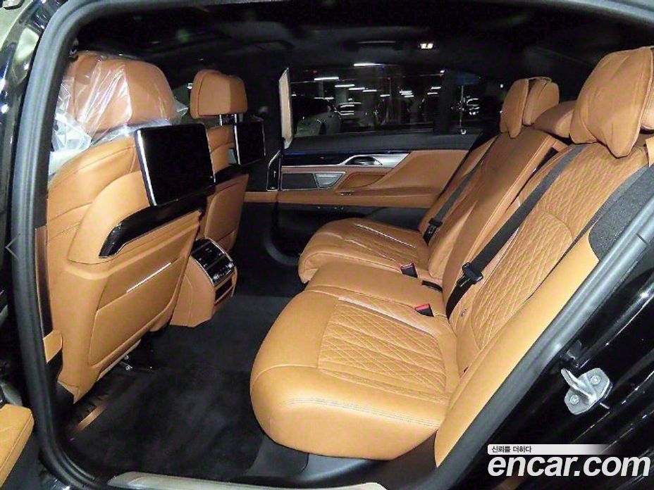 BMW 7-Series 740Li xDrive M Sport Package