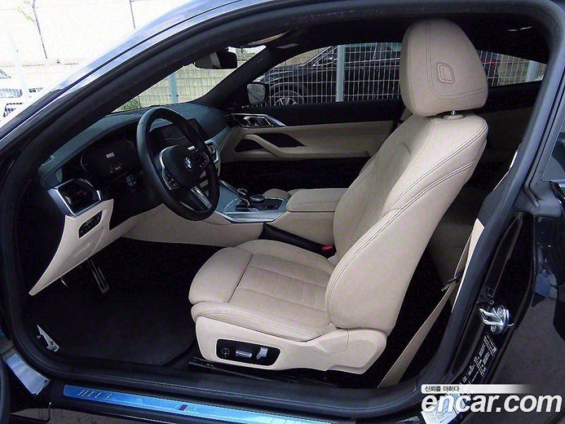 BMW 4-Series M440i xDrive Coupe