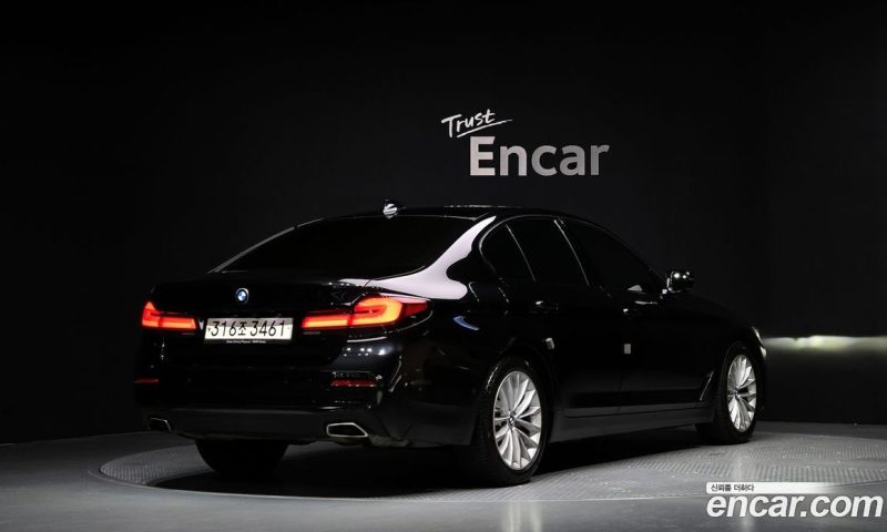 BMW 5-Series i520 Luxury