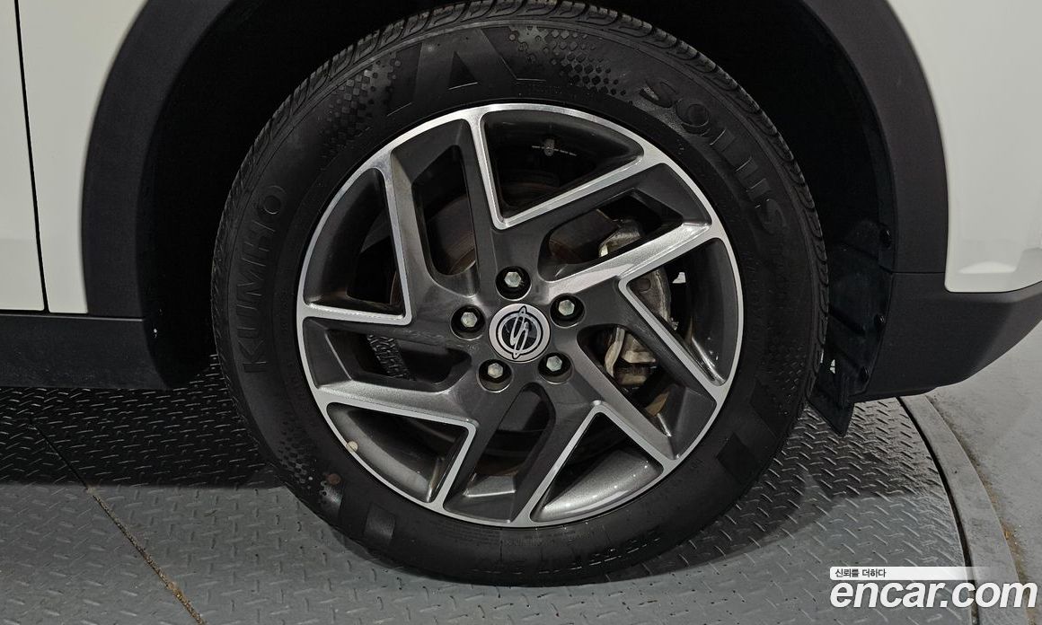 SsangYong Tivoli Gasoline 1.5 2WD