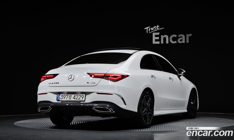 Mercedes Benz CLA-Class CLA250 4MATIC