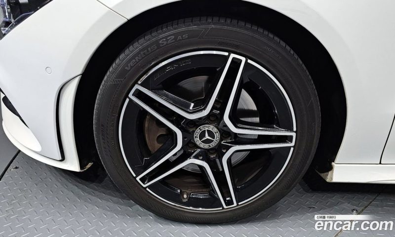 Mercedes Benz CLA-Class CLA250 4MATIC