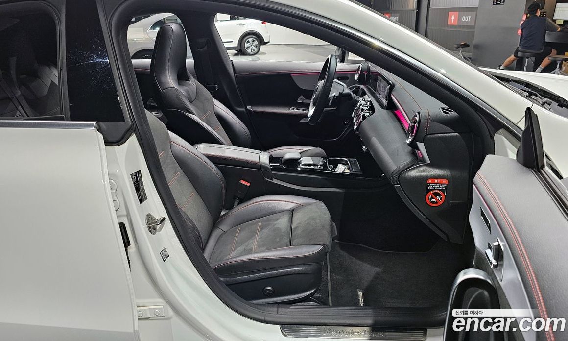 Mercedes Benz CLA-Class CLA250 4MATIC