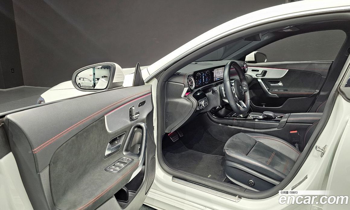 Mercedes Benz CLA-Class CLA250 4MATIC