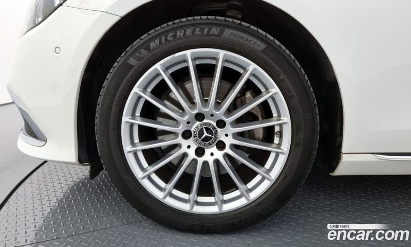 Mercedes Benz E-Class E250 Exclusive