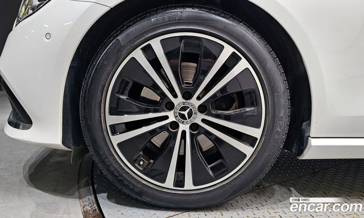 Mercedes Benz E-Class E250 Avantgarde