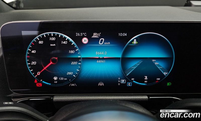 Mercedes Benz GLA-Class GLA250 4MATIC