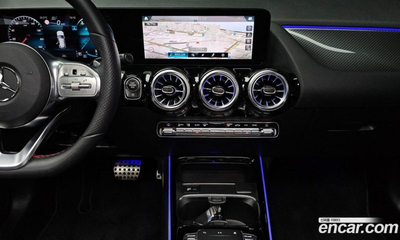 Mercedes Benz GLA-Class GLA250 4MATIC