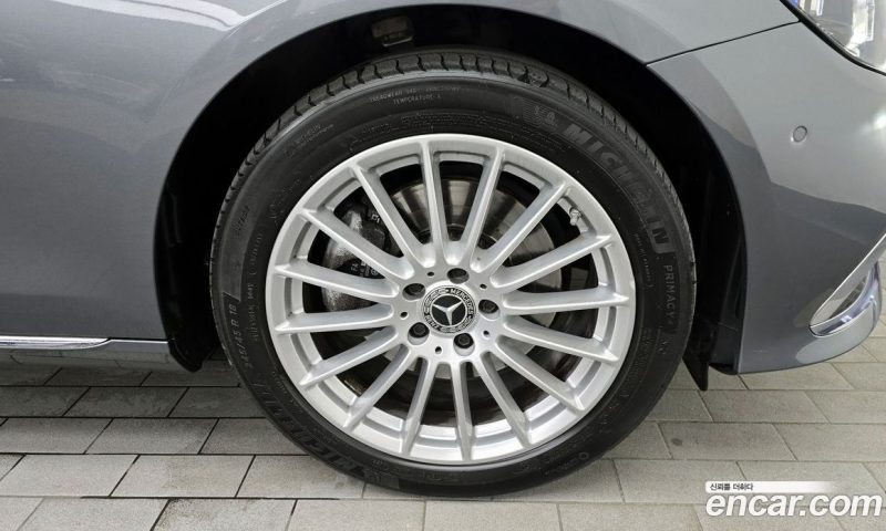 Mercedes Benz E-Class E250 Exclusive