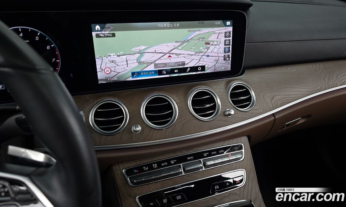Mercedes Benz E-Class E250 Exclusive