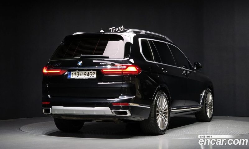 BMW X7 xDrive i40 Design Pure Excellence 7-Seater
