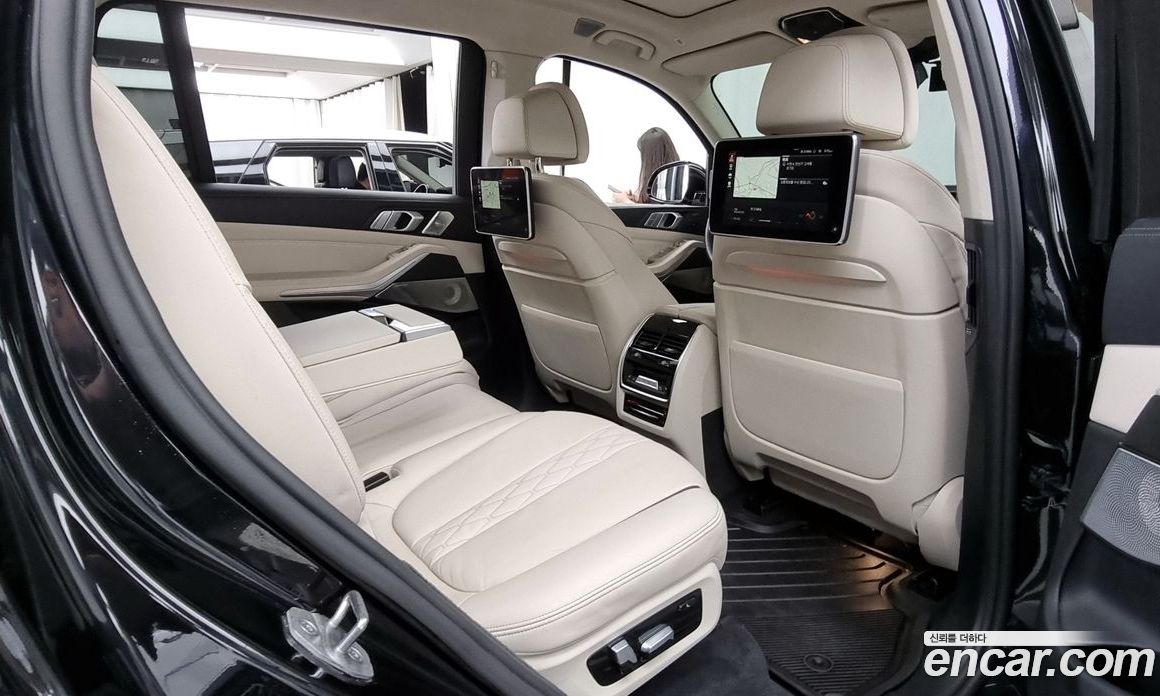 BMW X7 xDrive i40 Design Pure Excellence 7-Seater