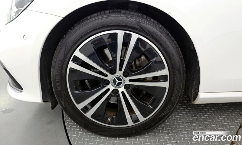 Mercedes Benz E-Class E250 Avantgarde