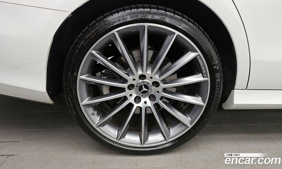 Mercedes Benz E-Class E350 4MATIC AMG Line