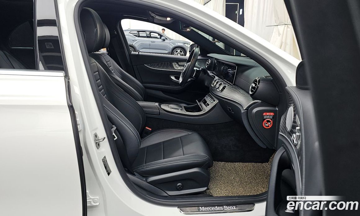 Mercedes Benz E-Class E350 4MATIC AMG Line