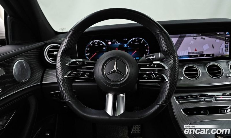Mercedes Benz E-Class E350 4MATIC AMG Line