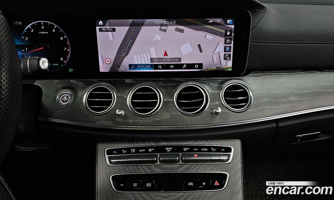 Mercedes Benz E-Class E350 4MATIC AMG Line