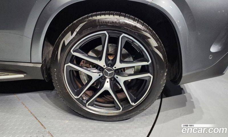Mercedes Benz GLE-Class AMG GLE53 4MATIC+