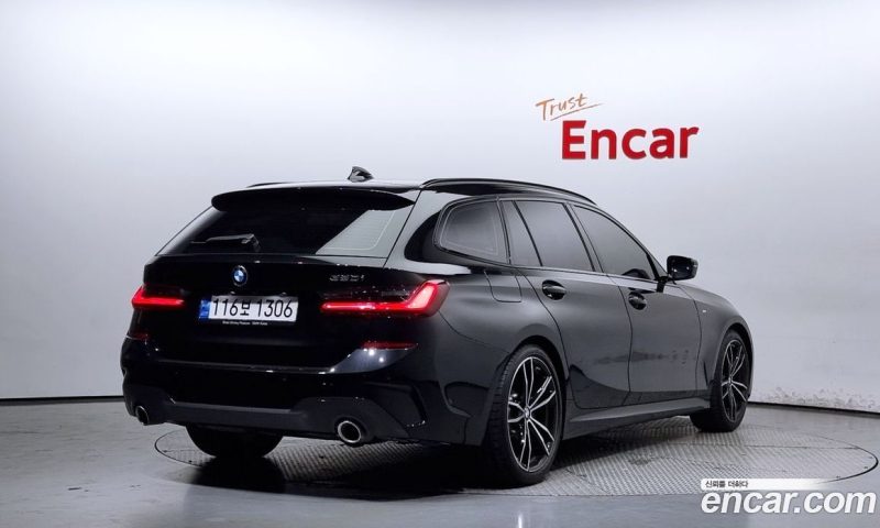 BMW 3-Series i320 Touring M Sports
