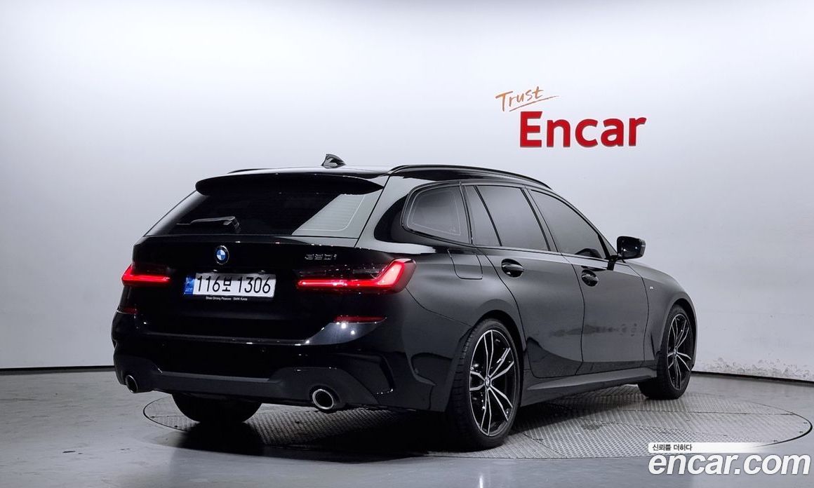 BMW 3-Series i320 Touring M Sports