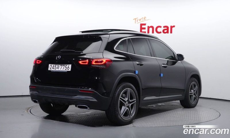 Mercedes Benz GLA-Class GLA250 4MATIC