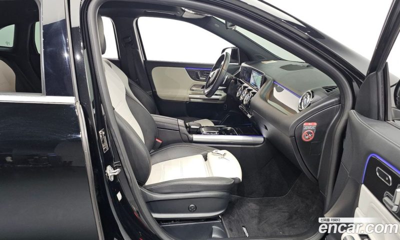 Mercedes Benz GLA-Class GLA250 4MATIC