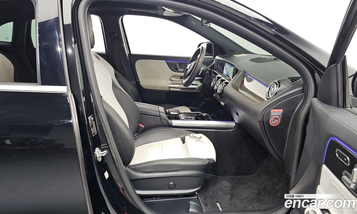 Mercedes Benz GLA-Class GLA250 4MATIC