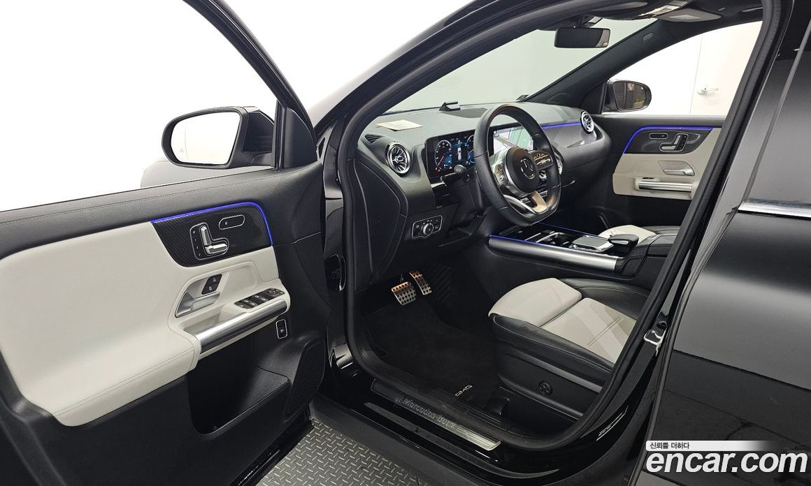 Mercedes Benz GLA-Class GLA250 4MATIC