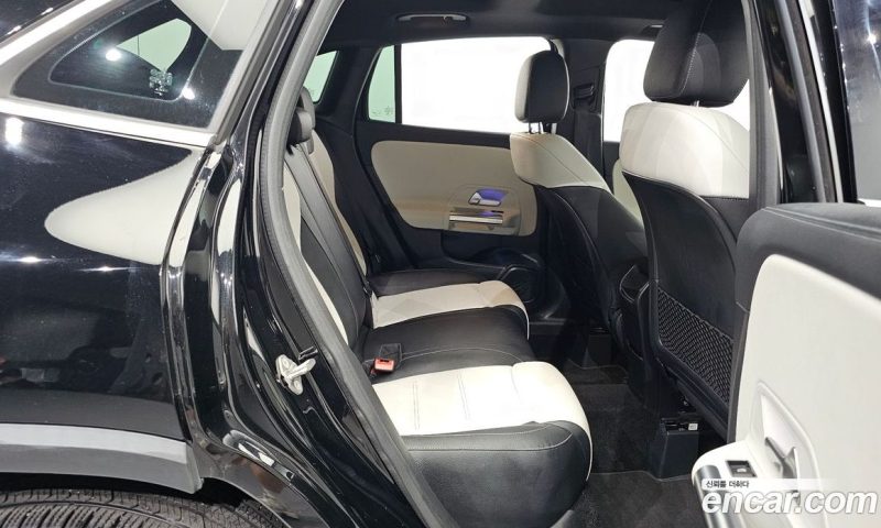 Mercedes Benz GLA-Class GLA250 4MATIC