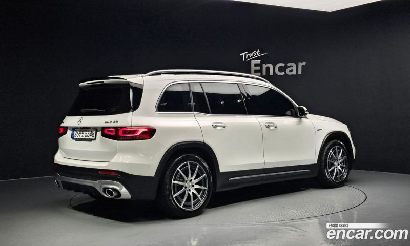 Mercedes Benz GLB-Class AMG GLB35 4MATIC