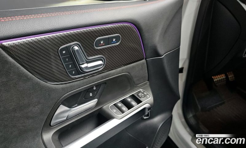 Mercedes Benz GLB-Class AMG GLB35 4MATIC