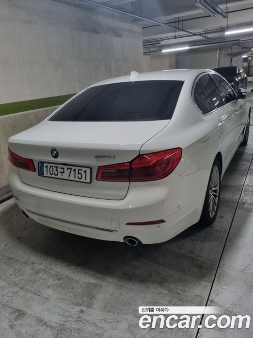 BMW 5-Series i520 Luxury