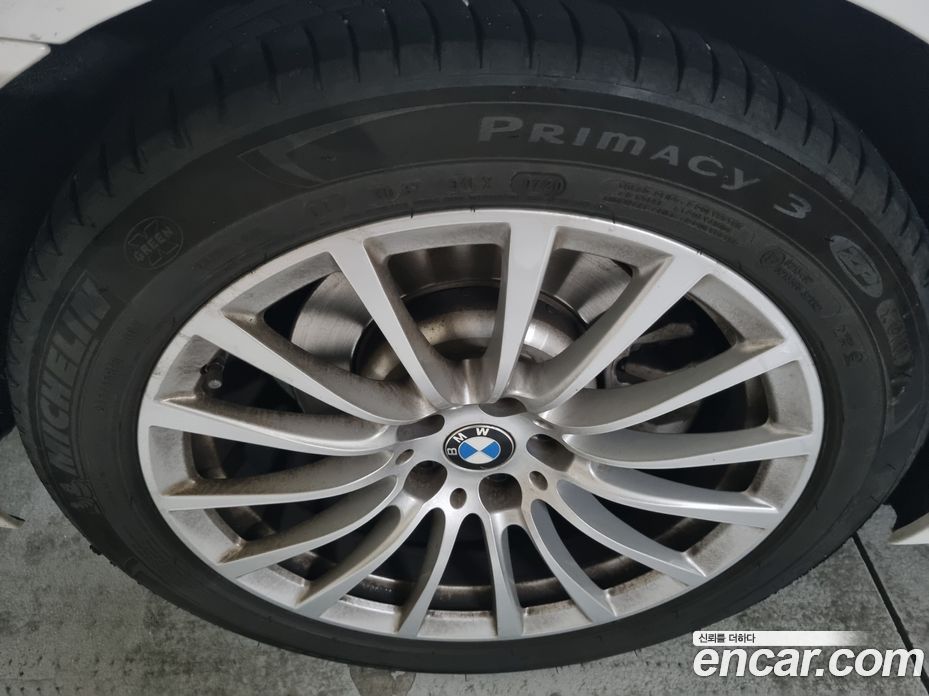 BMW 5-Series i520 Luxury