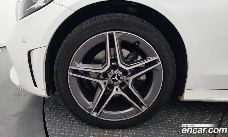 Mercedes Benz C-Class C200 AMG Line