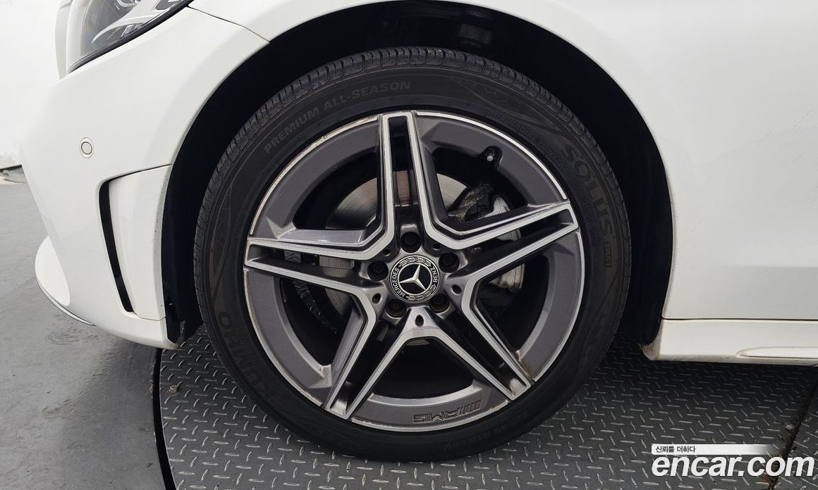 Mercedes Benz C-Class C200 AMG Line