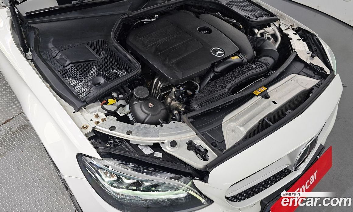 Mercedes Benz C-Class C200 AMG Line